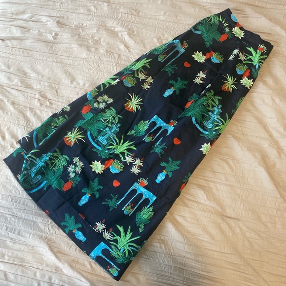 Ann Taylor plant skirt - Picture 3 of 3